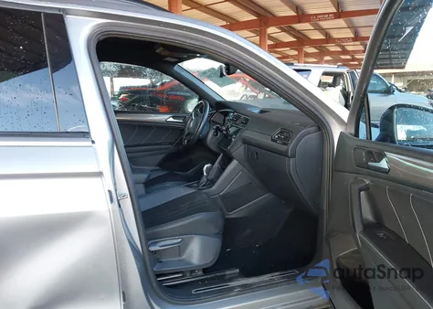 2023 Volkswagen Tiguan 2.0T Se R-Line Black z USA, uszkodzony, nr VIN 3VVCB7AX1PM067047